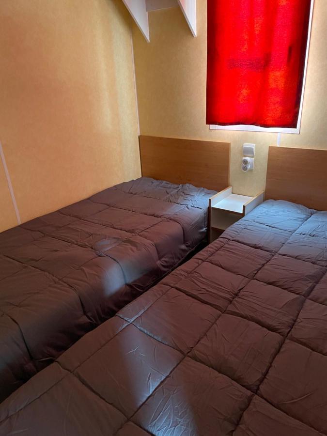 Mobil-Home Au Bord De L'Eau Feins Extérieur photo