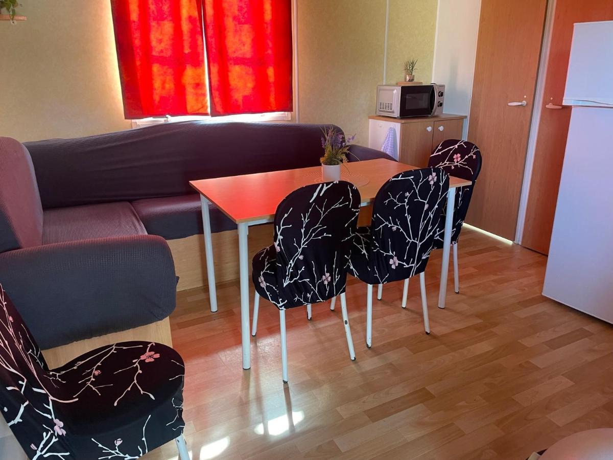 Mobil-Home Au Bord De L'Eau Feins Extérieur photo
